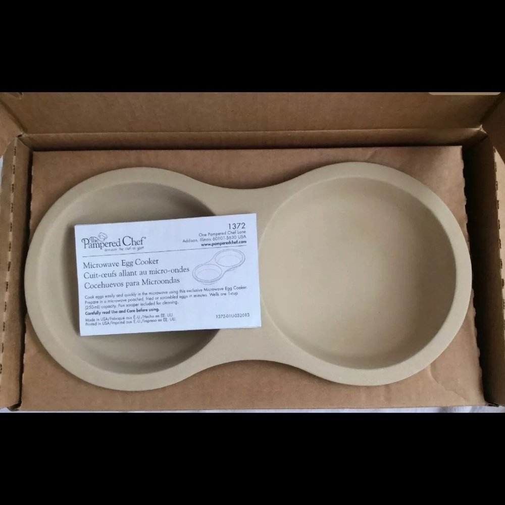 NIB Pampered Chef Egg Cooker